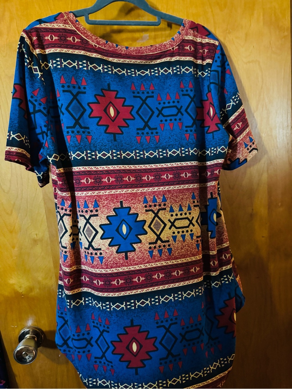 LuLaRoe Short Sleeve V-Neck Top - Blue, Red, Gold - Picture 3 of 4